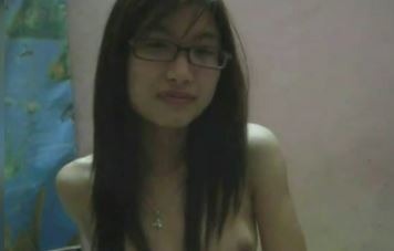 Lộ clip sex sinh viên đại học xây dựng đeo kính siêu hay tại phòng riêng